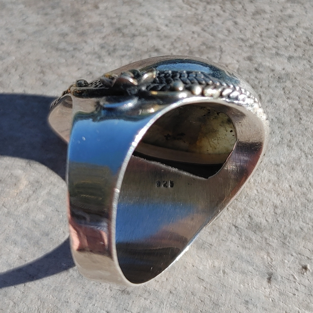 Carved Labradorite Gemstone Ring in 925 Sterling Silver (9) - Picture 11 of 12
